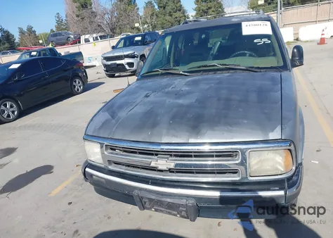 1996 Chevrolet Blazer z USA, uszkodzony, nr VIN 1GNCS13W4T2240116